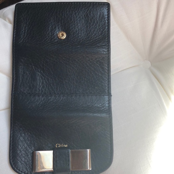 Chloe Black Lily Bow Key Holder - Picture 5 of 6